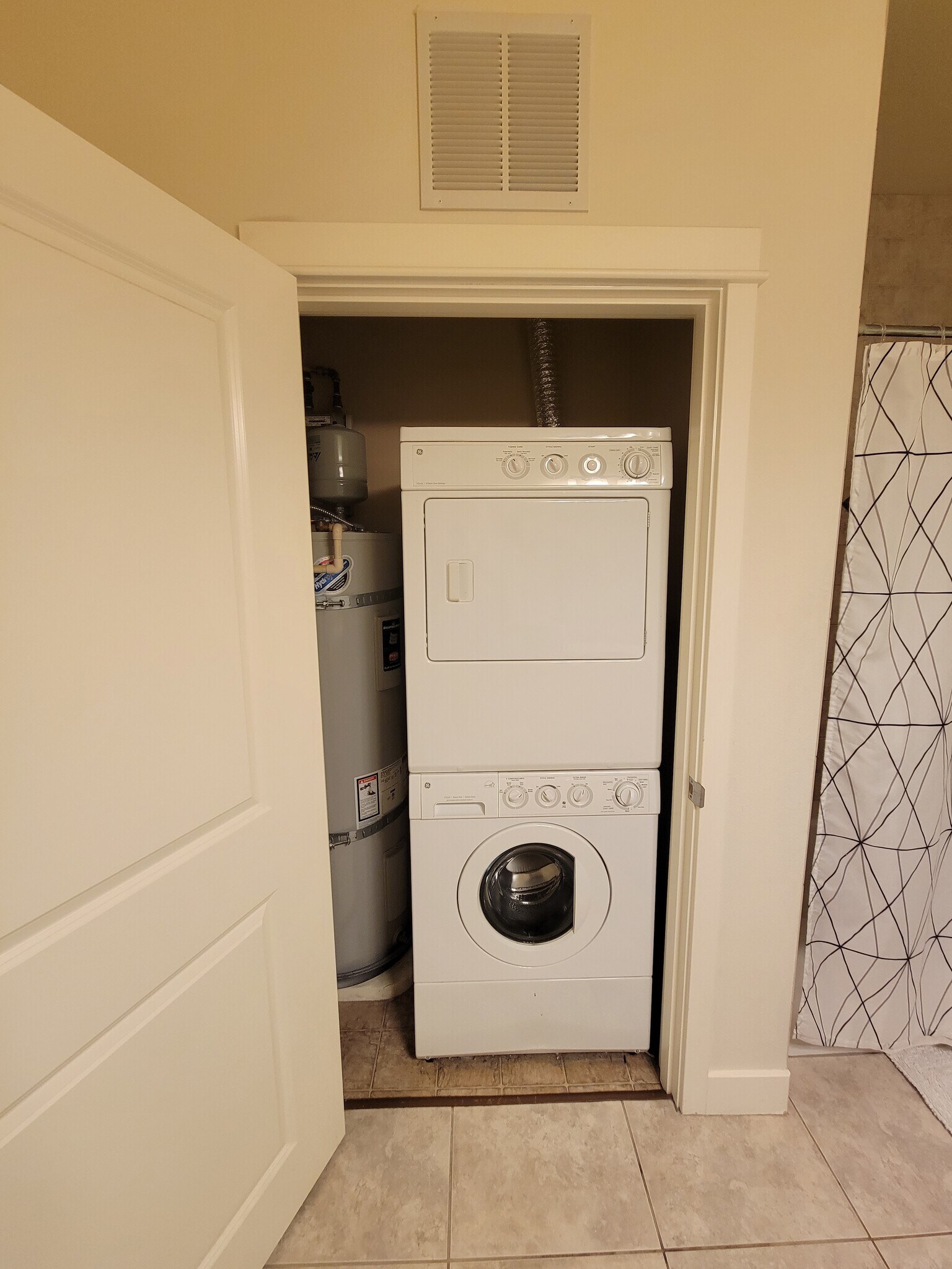 Building Photo - 400 Washington Ave