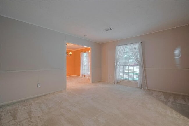 Building Photo - 15222 Torry Pines Rd
