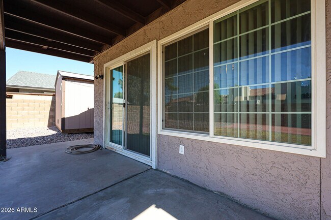 Building Photo - 1440 S Revere