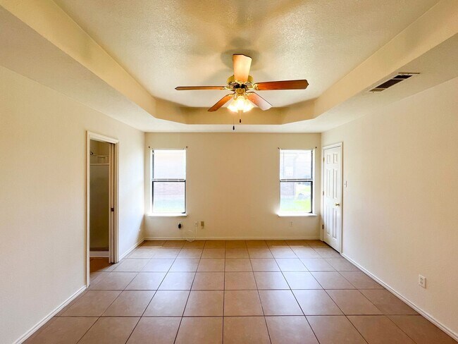 Building Photo - Available NOW!!!! Open floor plan features living room with fireplace, dining area, and large kit...