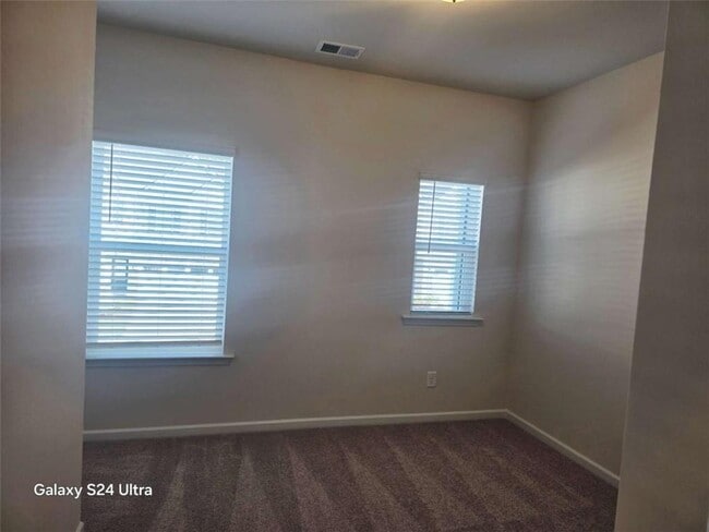 Building Photo - 2625 Ravencliff Dr