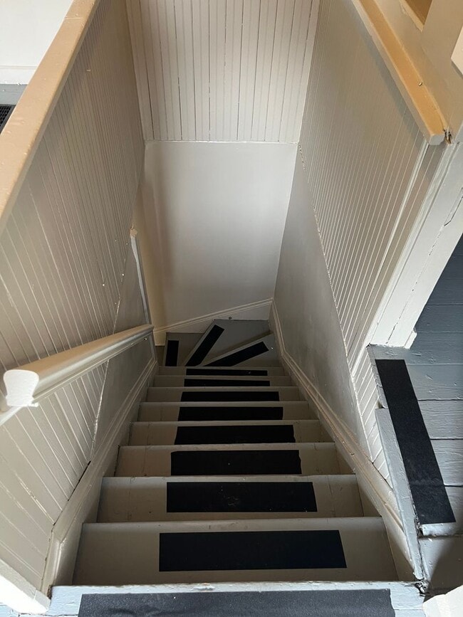 Building Photo - 3643 West Eighth Street