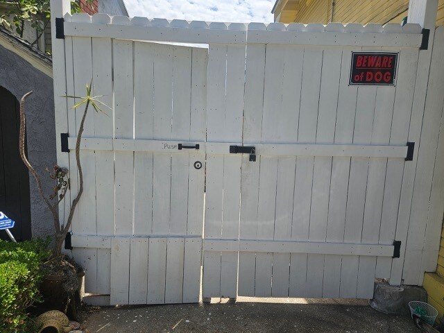 Building Photo - 4204 W 64th St