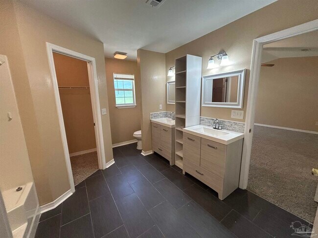 Building Photo - 1454 Little Creek Dr