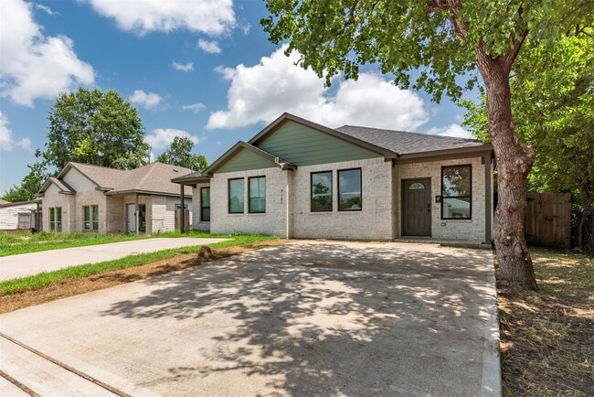 Building Photo - 5121 Southwind St