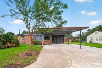 Building Photo - 8666 Candy St