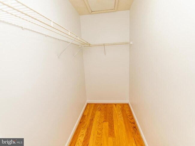 Building Photo - 40 Amberstone Ct