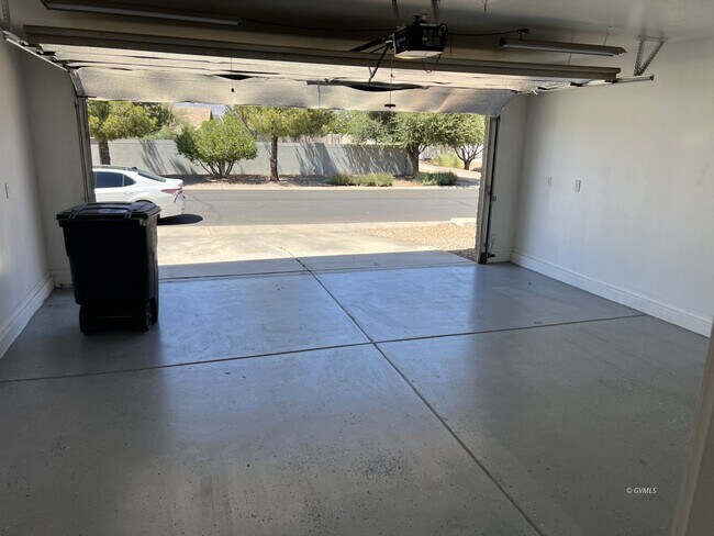 Building Photo - 1605 Copper Canyon Dr