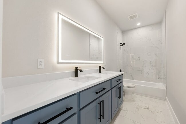 Building Photo - 1221 Woodflower Dr