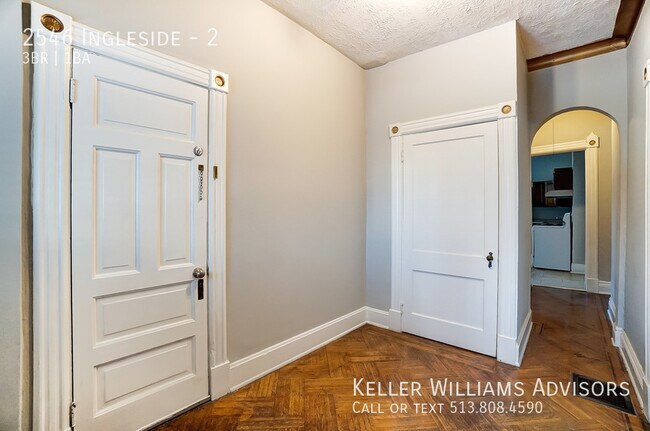 Building Photo - 2546 Ingleside-2