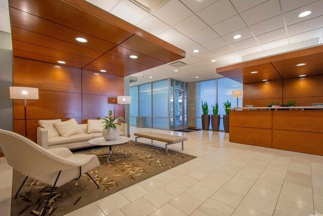 Building Photo - 315 Rock St