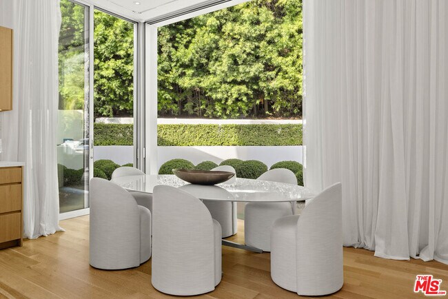 Building Photo - 1889 Rising Glen Rd