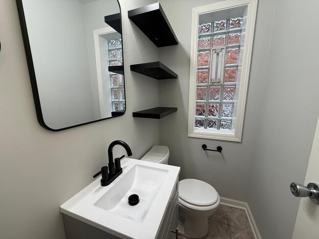 Building Photo - 10021 Frontage Rd