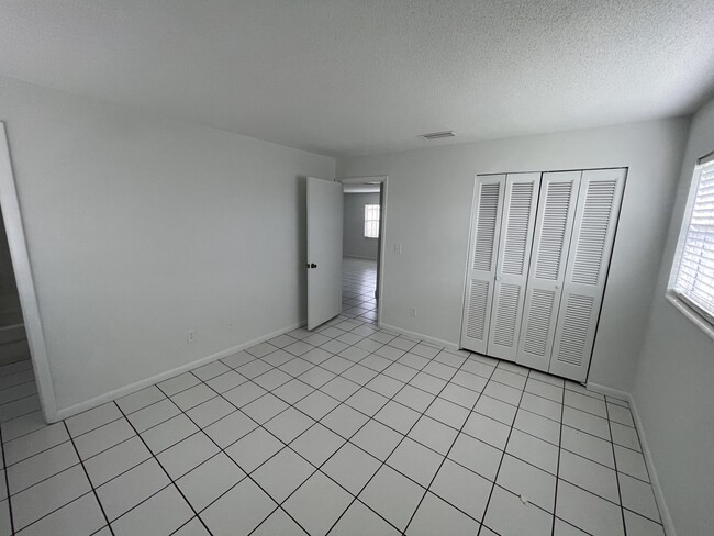 Building Photo - 127 Lucas Rd