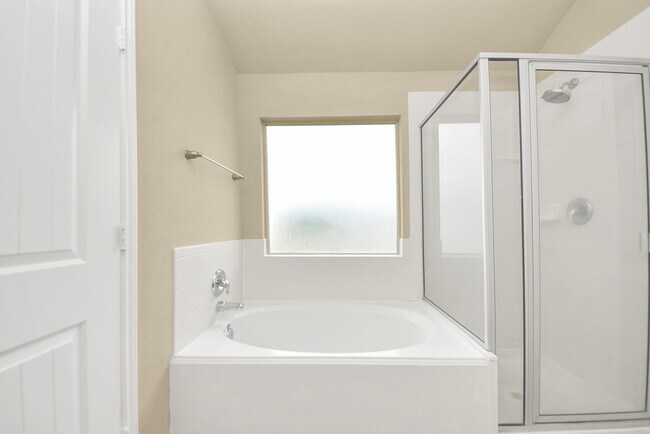 Building Photo - 6106 Grassy Haven Ln