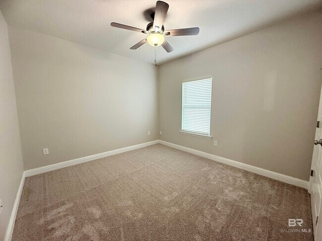 Building Photo - 12659 Waxwing Ave