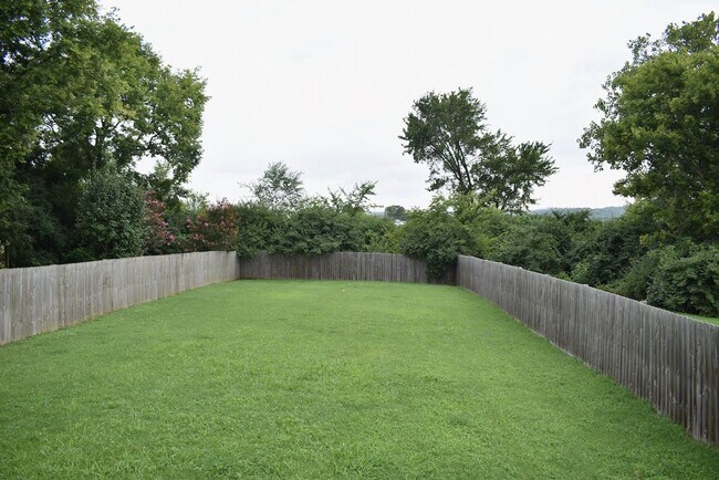 Building Photo - 3 Bed/2 Bath Home in East Nashville, Pet F...