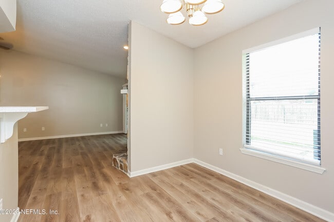 Building Photo - 1441 Kingfisher Ln N