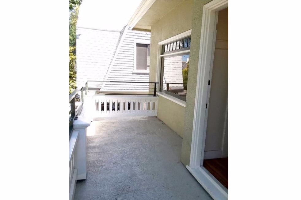 Balcony - 2522 Capitol Ave