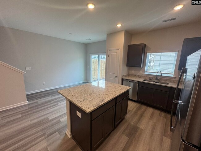 Building Photo - 127 Carr Ln