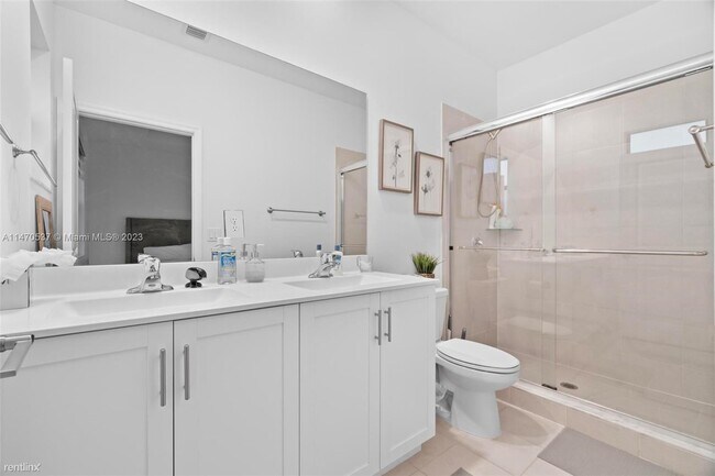 Building Photo - 3 br, 3 bath House - 14807 SW 183rd Ter