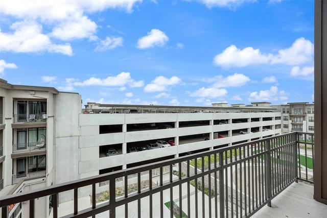 Building Photo - 2700 Old Denton Rd