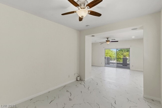 Building Photo - 612 Silver Grove St