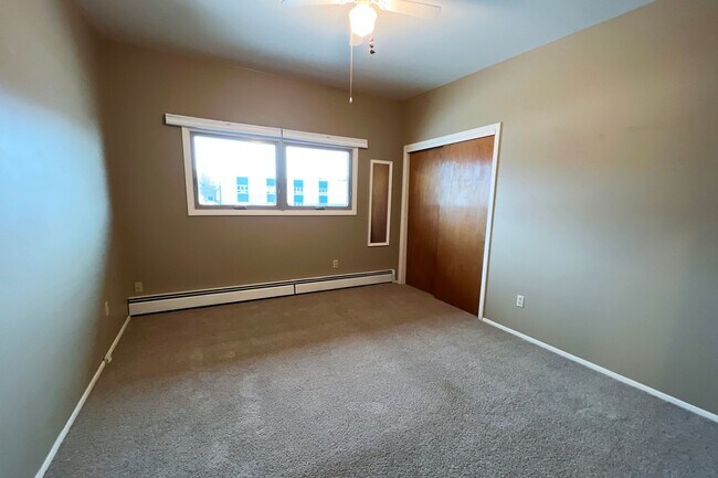 Building Photo - 302-308 N 11th Ave