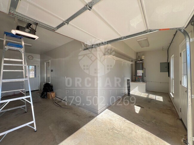 Building Photo - Single Family Home | Tontitown, AR | Stunning Home with Separate Shop