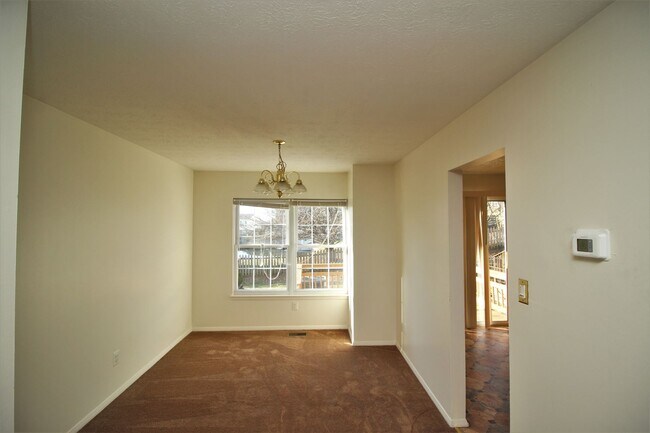 Building Photo - Very Nice Nottingham 3bd/2.5ba Townhouse w/ CAC & W/D--Available 8/14