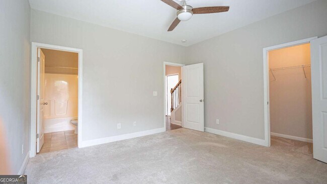 Building Photo - 3731 Ivy Lawn Dr NE