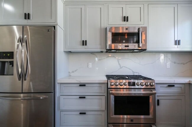 Building Photo - 6525 La Mirada Ave