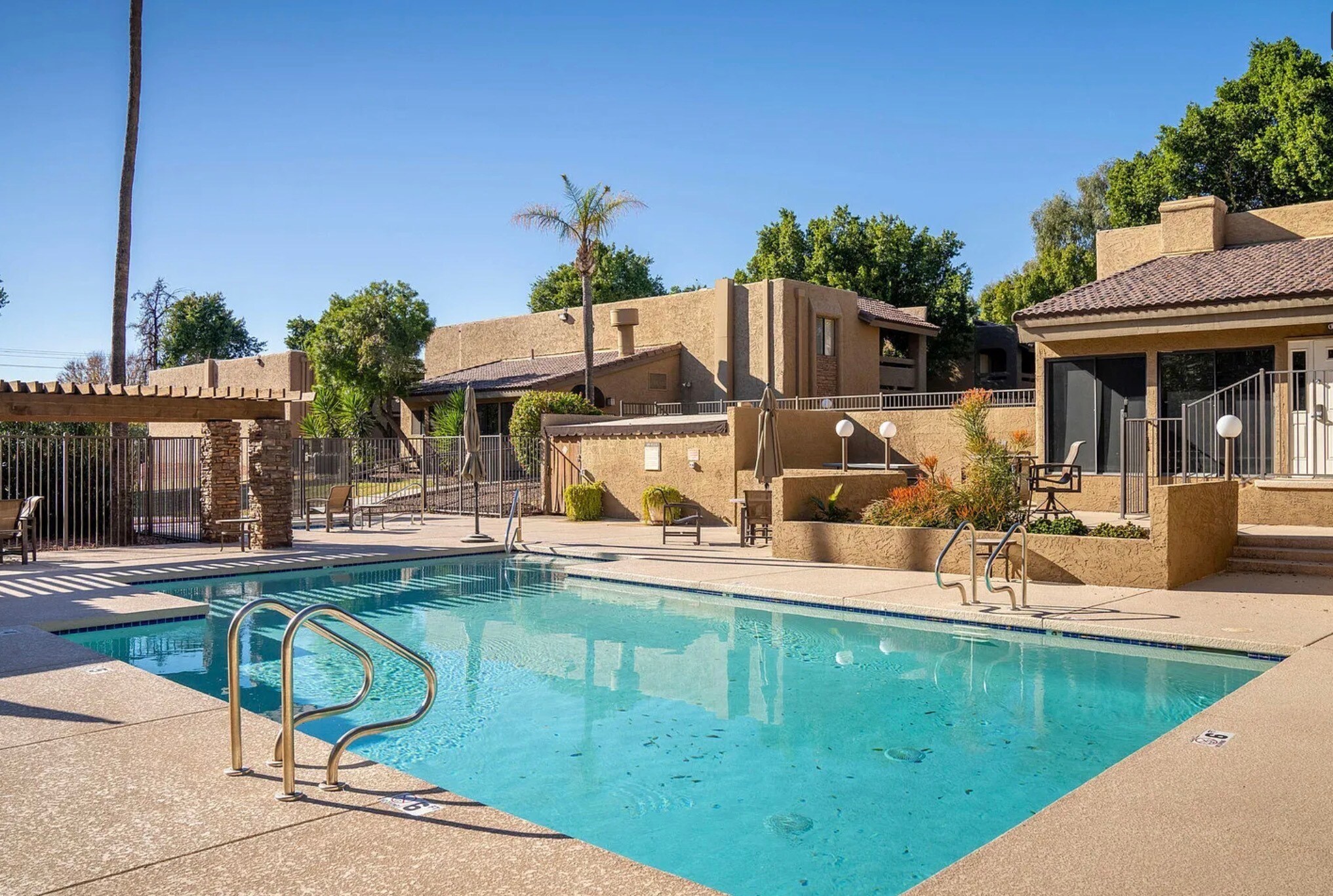 Building Photo - 3825 E Camelback Rd