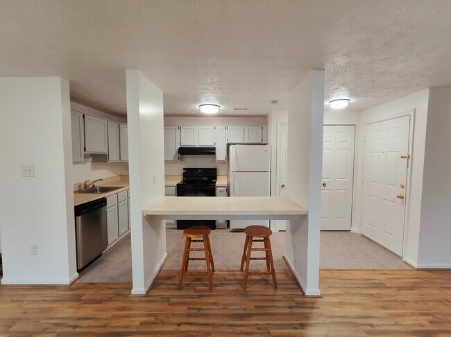 Primary Photo - 2153 Wainwright Ct