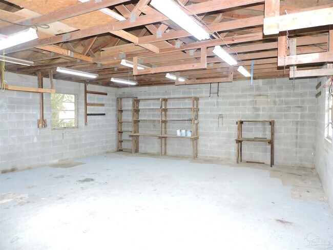 Building Photo - 5672 Hermosa Cir