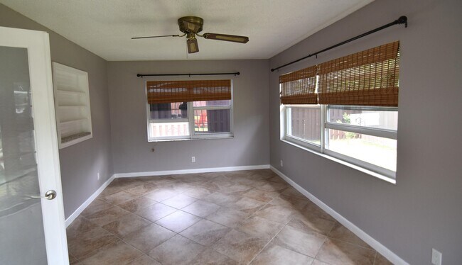 Building Photo - 19287 Liberty Rd