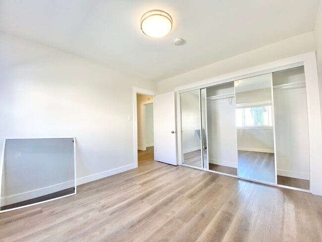 Building Photo - 515 S St Andrews Pl Los Angeles, CA 90020