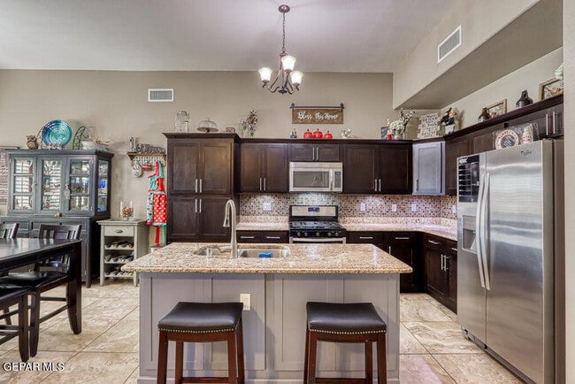 Building Photo - 13102 Cozy Cove Ave