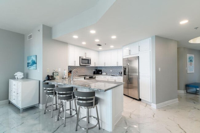 Building Photo - 3 Portofino Dr