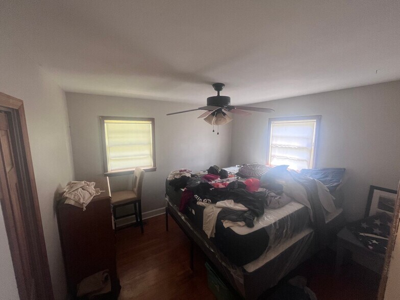 Building Photo - 100 Douglas Dr