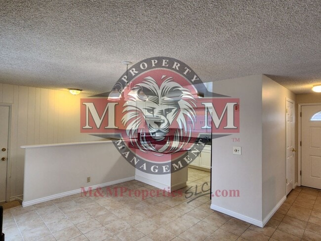Building Photo - Great 4 Bd 2 Ba Home in Taylorsville