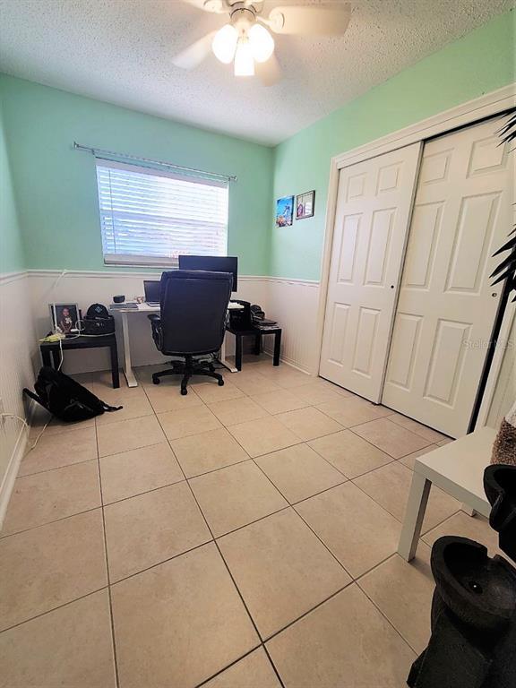 Building Photo - 513 Firefly Ln