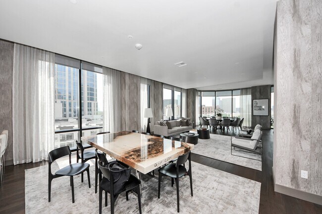 Building Photo - 1409 Post Oak Blvd