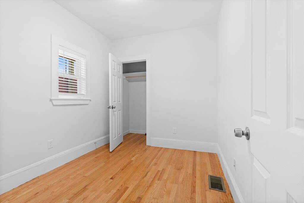 Building Photo - 79 Sydney St