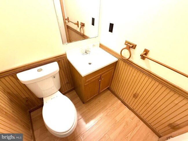 Building Photo - 402 Kiamensi Rd