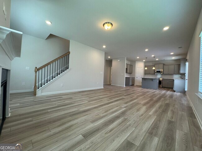 Building Photo - 202 sycamore dr