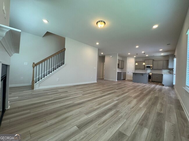 Building Photo - 202 Sycamore Ln