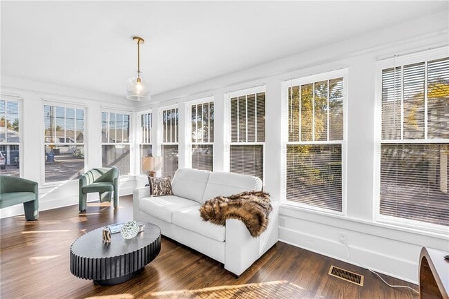 Building Photo - 2320 5th St N