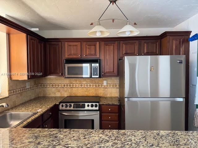 Building Photo - 18181 NE 31st Ct