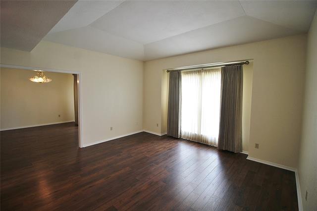 Building Photo - 906 Moore St